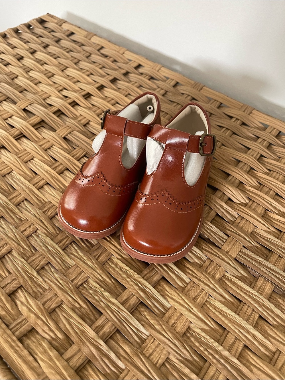 Felix & Flora T-Strap Brogue Kids Dress Shoes  size 10 Toddler NEW